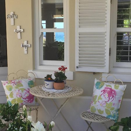 Sandals Beach Villa Hermanus Exterior photo